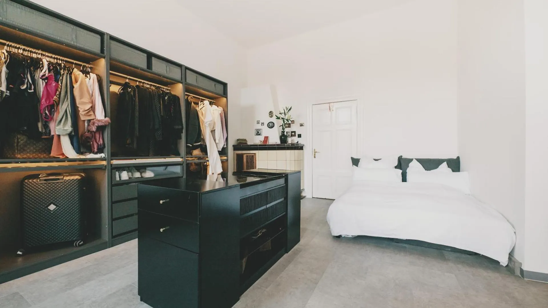 Zentral Gelegenes Apartment Fuer Bis Zu 6 Personen Am Alexanderplatz Βερολίνο